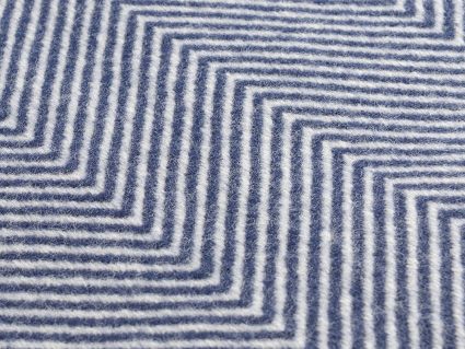 Плед Tkano Essential из шерсти мериноса темно-синий 130х180